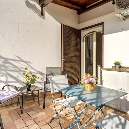 Daire Welcome Dhome - Cozy Penthouse With St. Peter View *